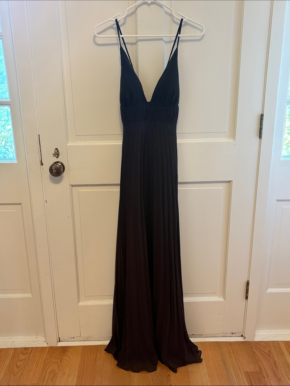 Max & Cleo Brown Plunge V-Neck Spaghetti Strap Maxi Dress size 4